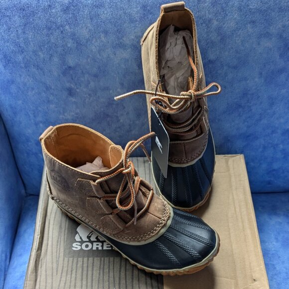 Sorel Waterproof duck boots - Picture 2 of 8